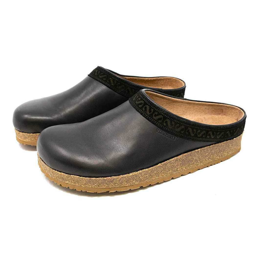Stegmann Wool Clogs vs. Haflinger Wool Clogs Slipper Scout